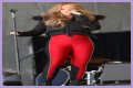 Mariah Carey brings her uncomfortable cameltoe to Austria: just embarrassing?